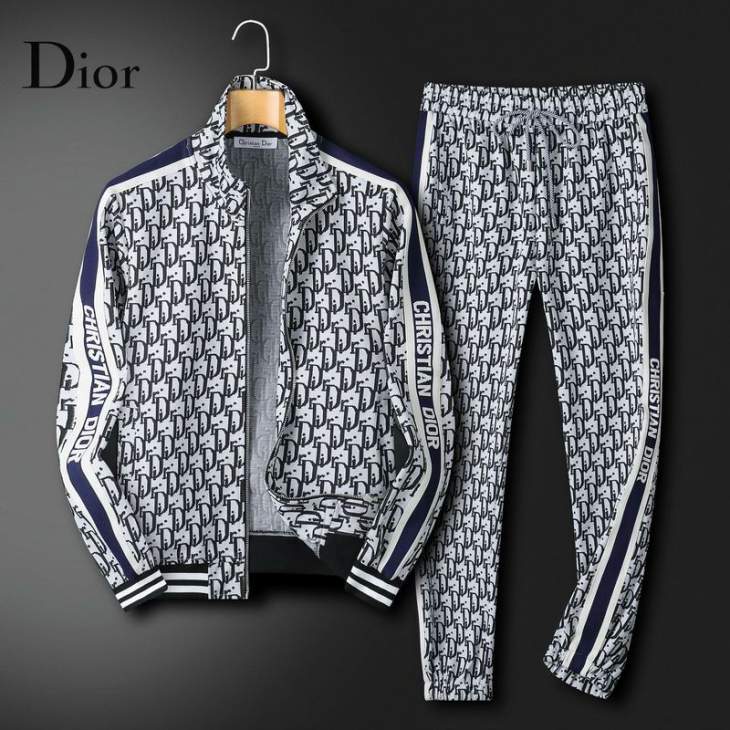 Picture of Dior Sweater Suits _SKUDiorM-3XL25cx20938464